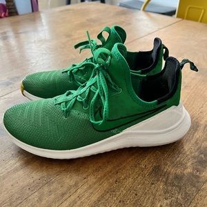 Oregon duck Nike shoes